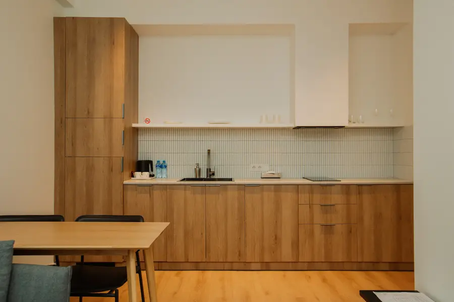 Standard King Apartment 4