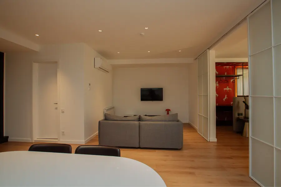 Artifact Executive Suite 5