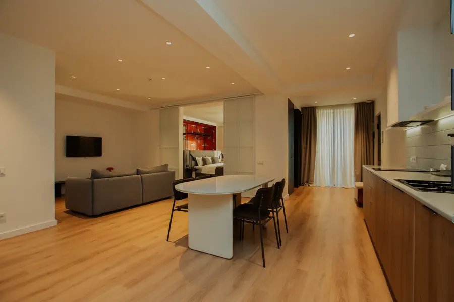 Artifact Executive Suite 3